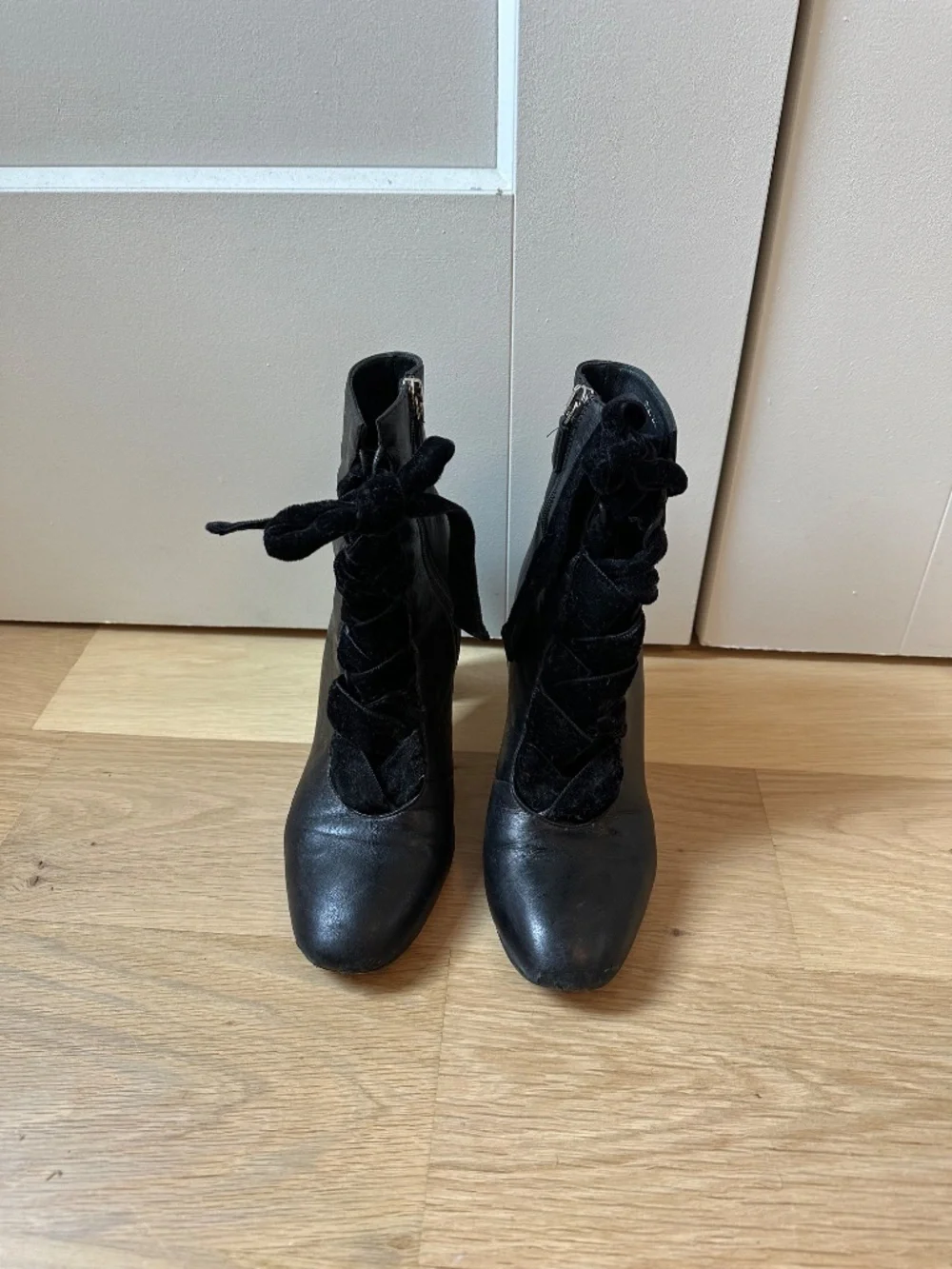 LK Bennett Maxine Boot Velvet Criss-Cross ribbon size 37.5
